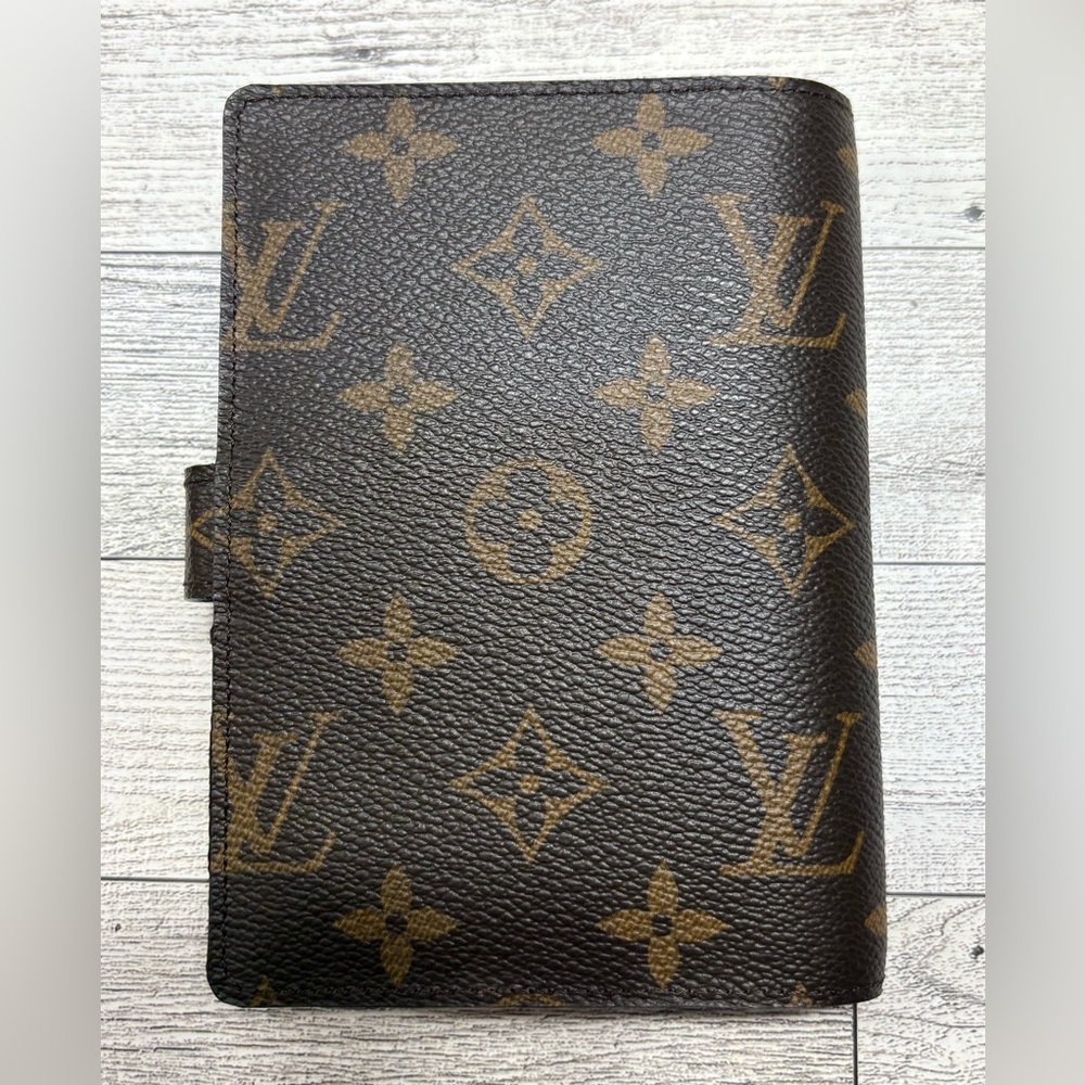 💯 Authentic Louis Vuitton Small Ring Agenda + Box and Refill - Picture 3 of 11